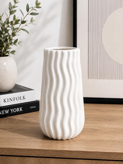 Modern Wavy Vase | 3D Printed Decorative Vase | Minimalist Home Decor