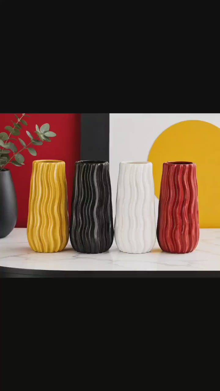 Modern Wavy Vase | 3D Printed Decorative Vase | Minimalist Home Decor